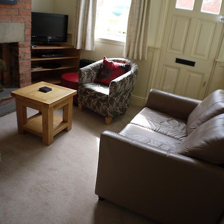 22 Mill Road Villa Lincoln Bagian luar foto